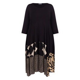 Alembika Abstract Print Dress Black - Plus Size Collection