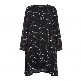BEIGE LABEL LONGLINE BLACK PRINT JACKET - Plus Size Collection