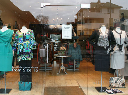 Plus size shops london Jan 10, · Re: Any clothes stores for plus size women in London? Jan 10, , PM M&S have a good range and Evans specializes in plus sizes but most department stores will have a good selection.
