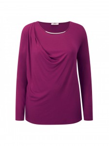 Persona embellished top