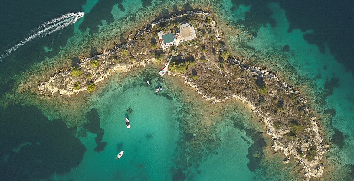 Summer Fashion for Island Hopping